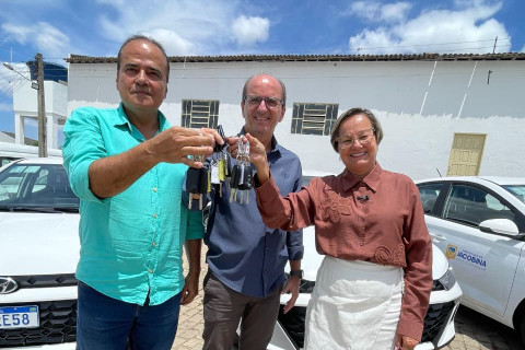 Prefeitura de Jacobina renova frota com 13 veículos zero quilômetro adquiridos com recursos próprios